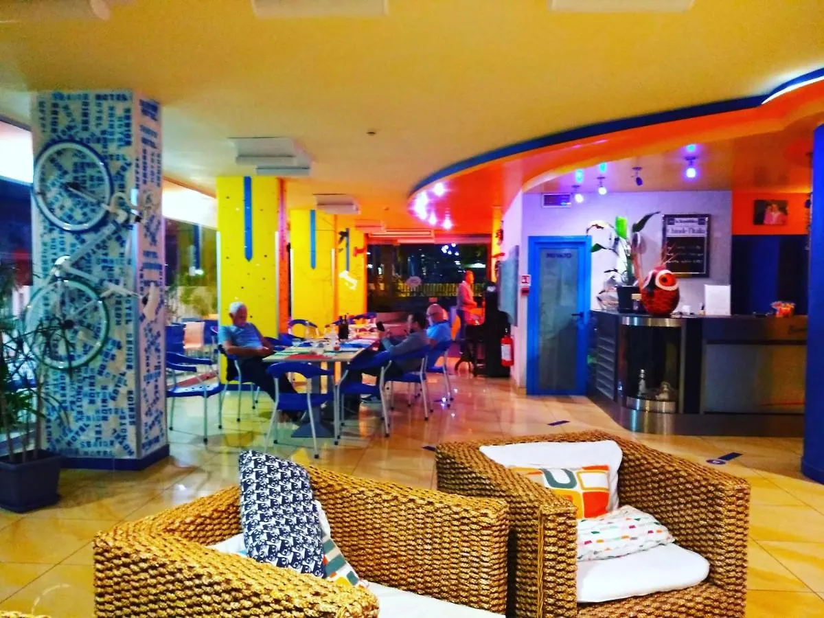 赛尼尔酒店 卡托利卡 3*,