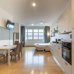 Apartament 4 Star Family & Friends - Self Check-in, Bolonia